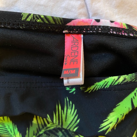 NWT Ardene tropical print bikini bottoms - Picture 5 of 6